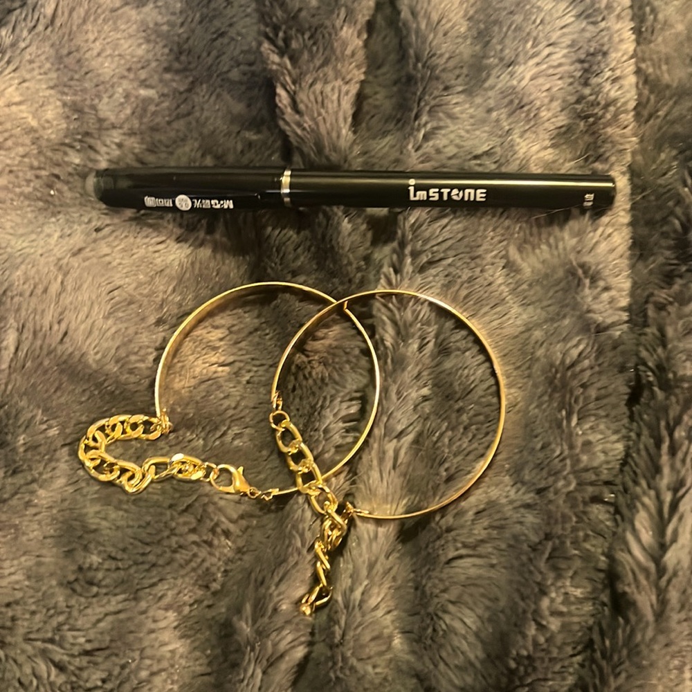 Gold bracelets (2 ct)